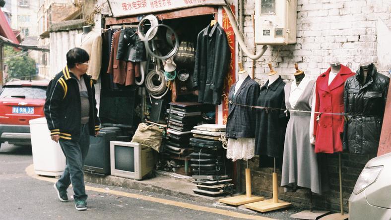 全世界都在跨年,而我只想回到2000